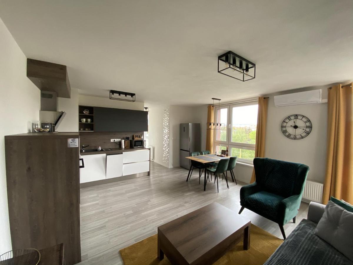 Gng Apartment Kosice Bagian luar foto